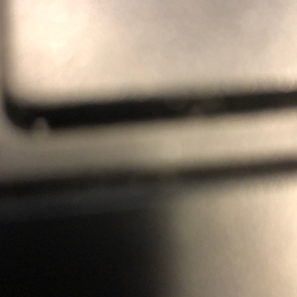 Meet your Posher, Iris - Picture 1 of 1